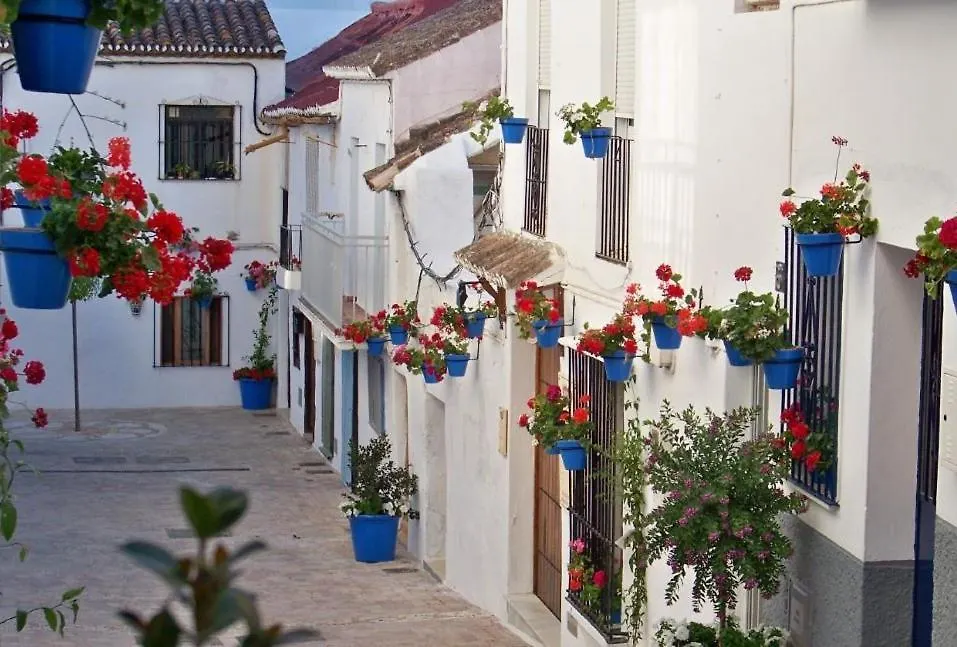 Spacious Apartment With Terrace And Garden Close To The Sea Estepona
