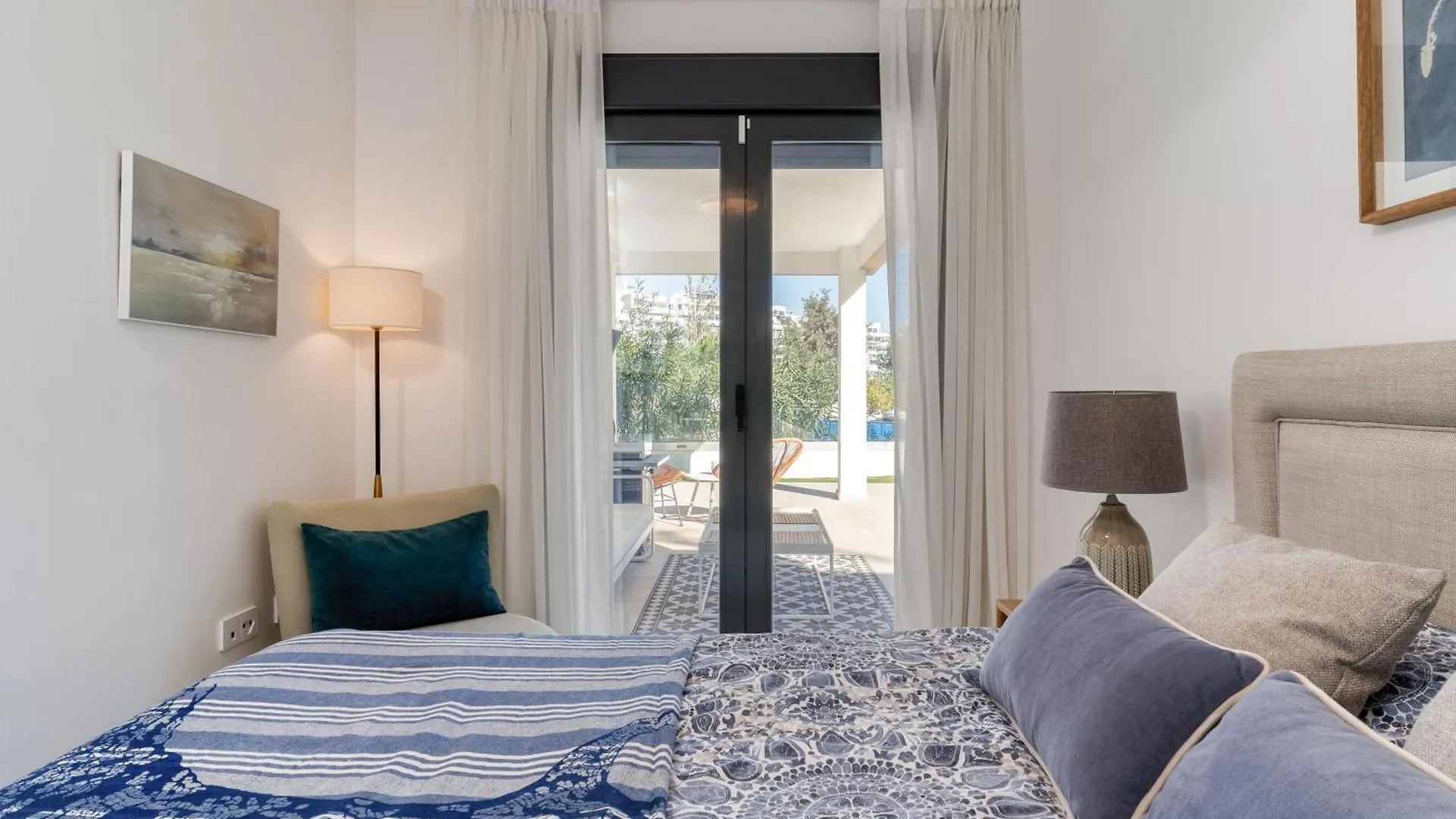 Spacious Apartment With Terrace And Garden Close To The Sea Estepona Španělsko