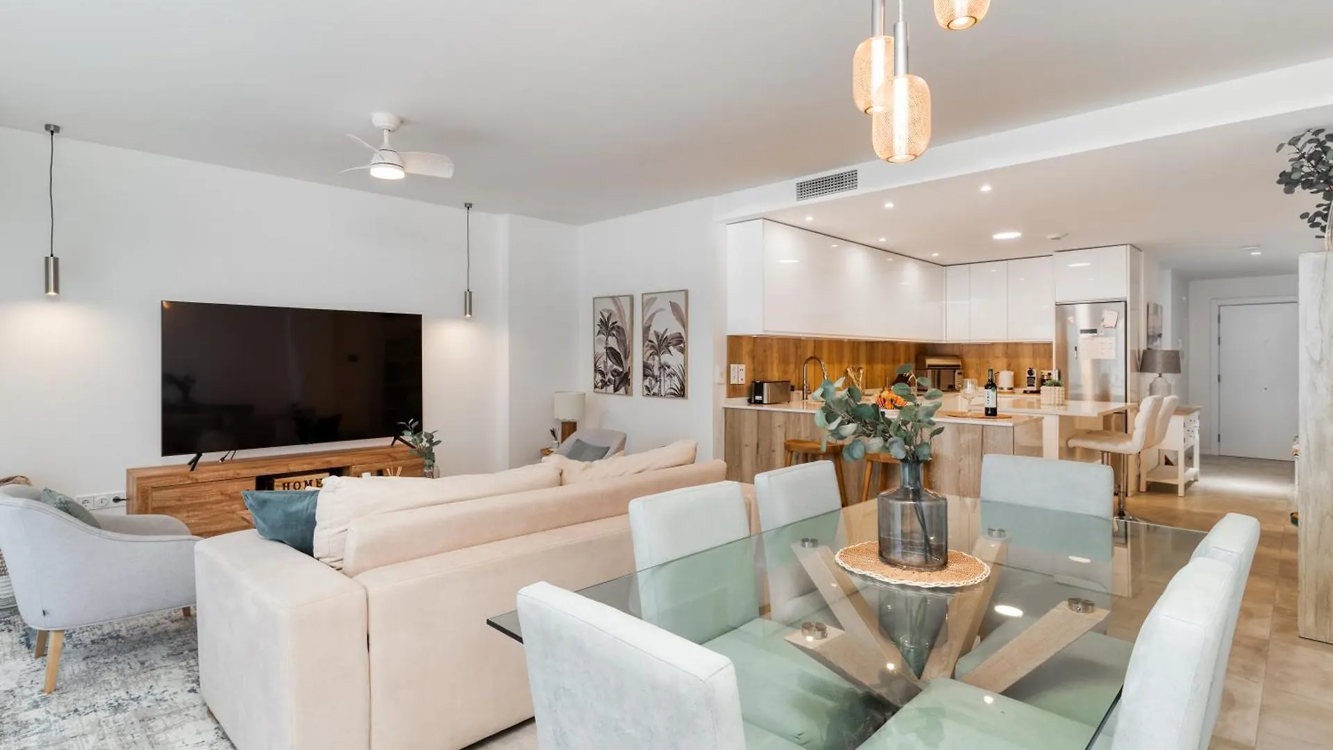 Spacious Apartment With Terrace And Garden Close To The Sea Estepona