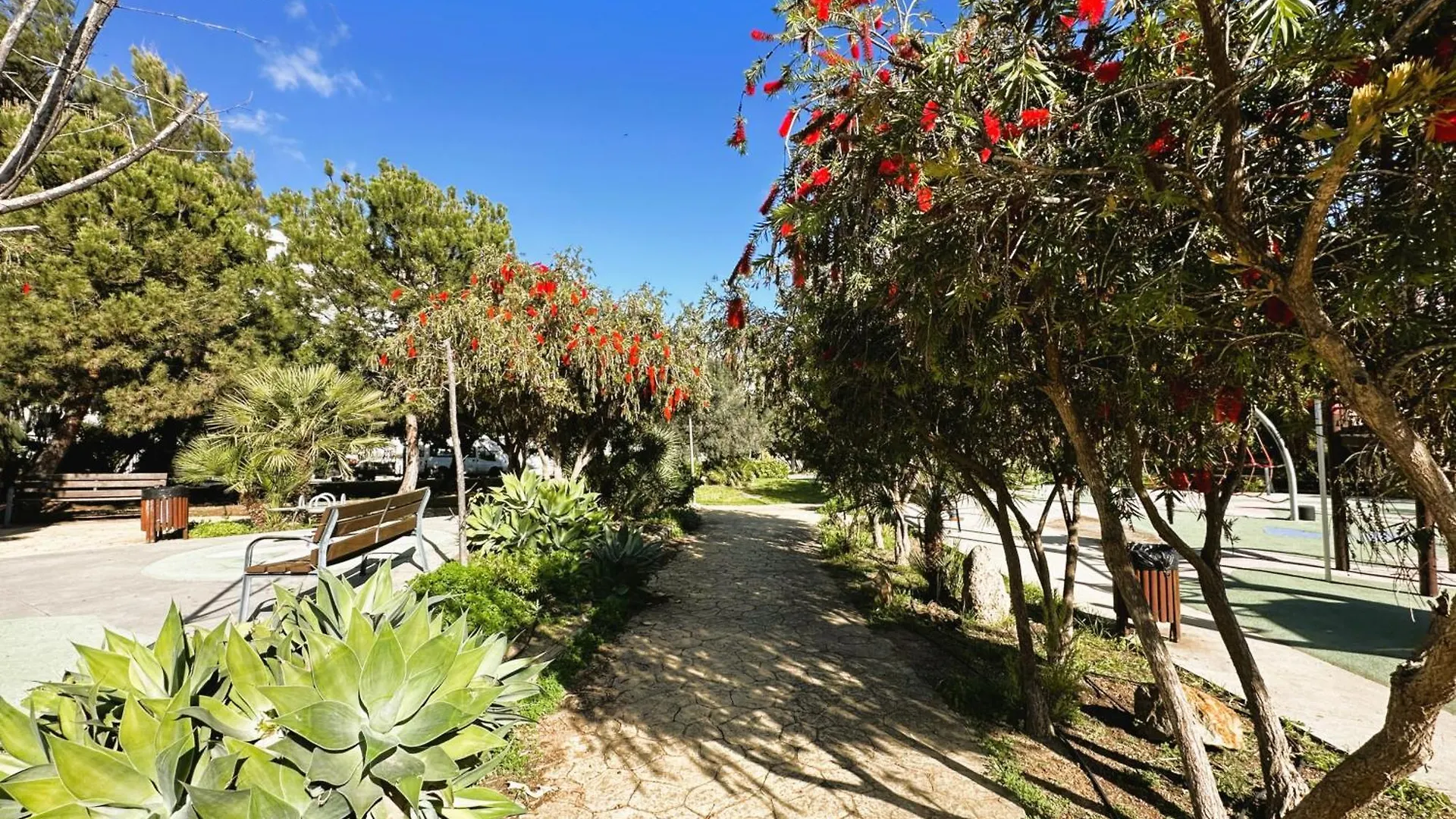 Spacious Apartment With Terrace And Garden Close To The Sea Estepona 0*,
