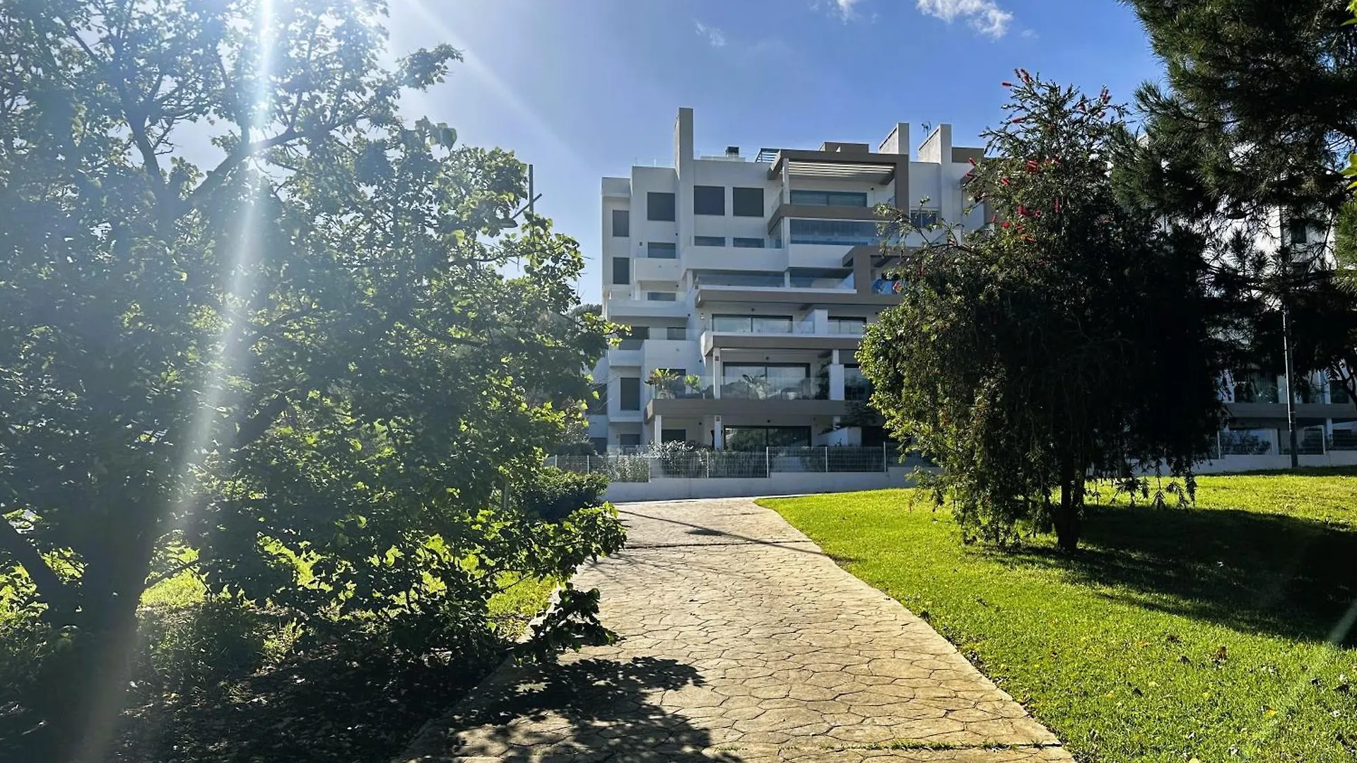 Spacious Apartment With Terrace And Garden Close To The Sea Estepona 0*,