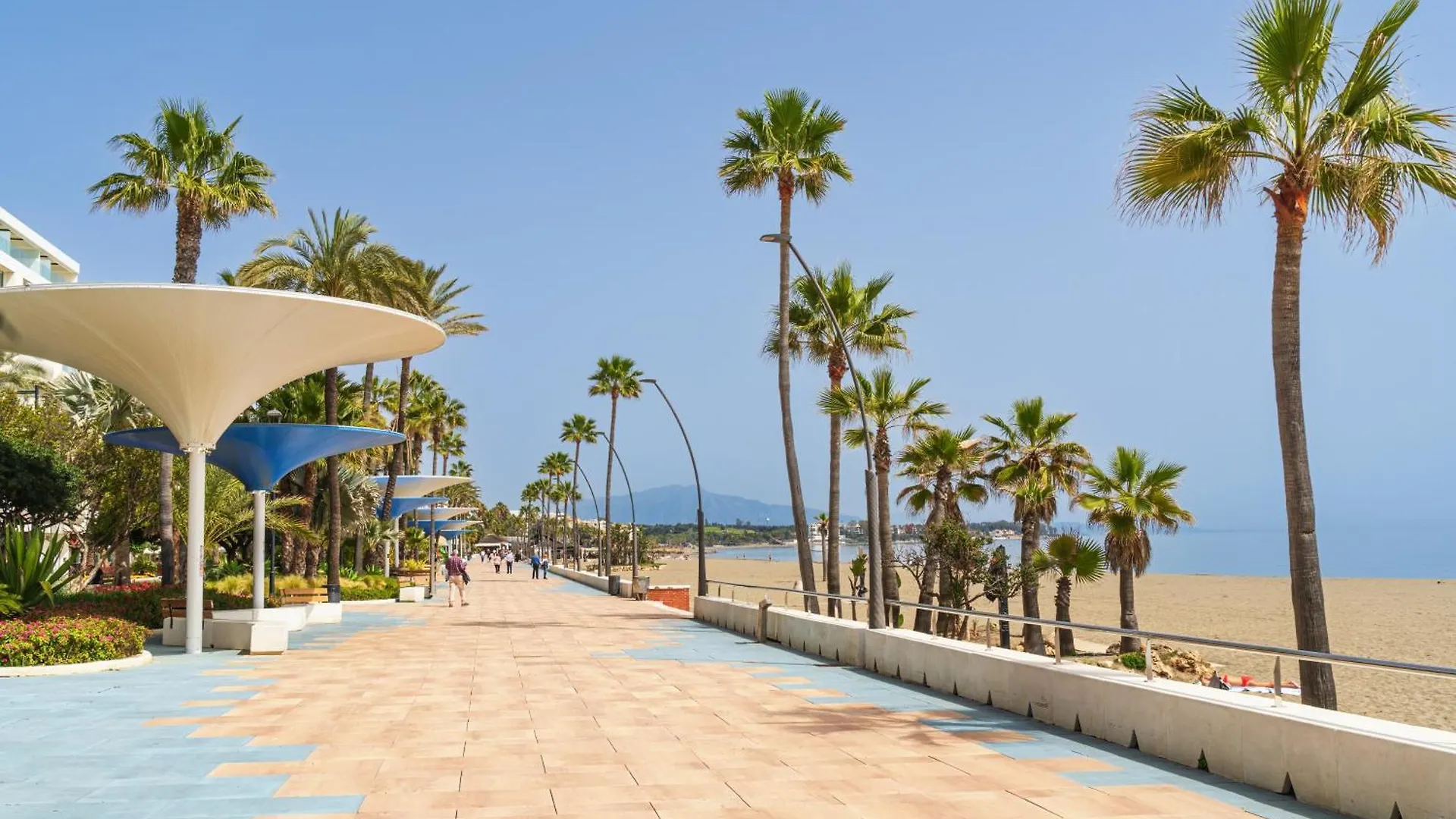 Spacious Apartment With Terrace And Garden Close To The Sea Estepona